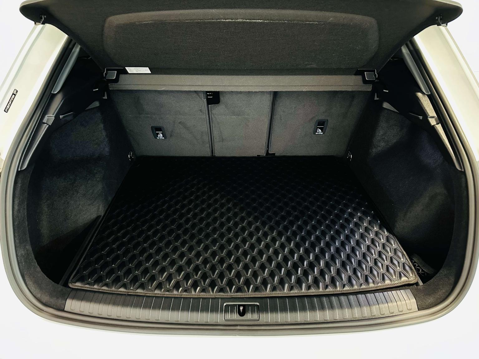 Audi Q3: фотография 6 из 16