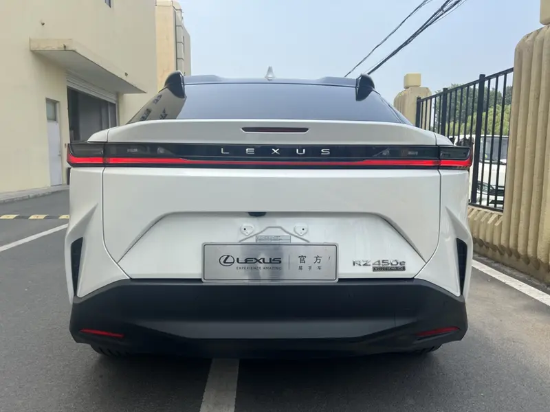 Lexus RZ — фото 3