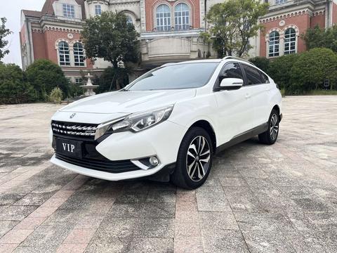 Venucia T90