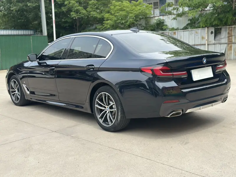 BMW 5 Series — фото 4
