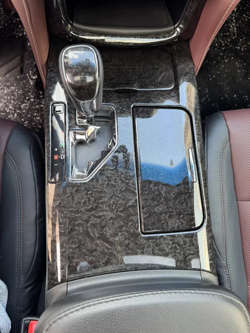 Toyota Crown — фото 17
