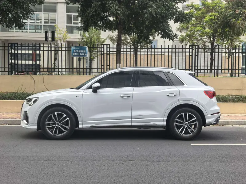 Audi Q3 — фото 4