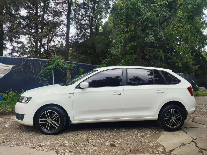 Skoda Rapid — фото 4
