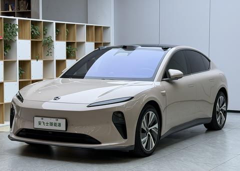 Nio ET5