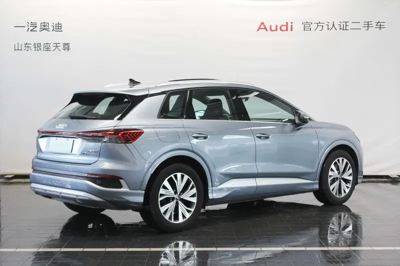 Audi Q4 e-tron — фото 4