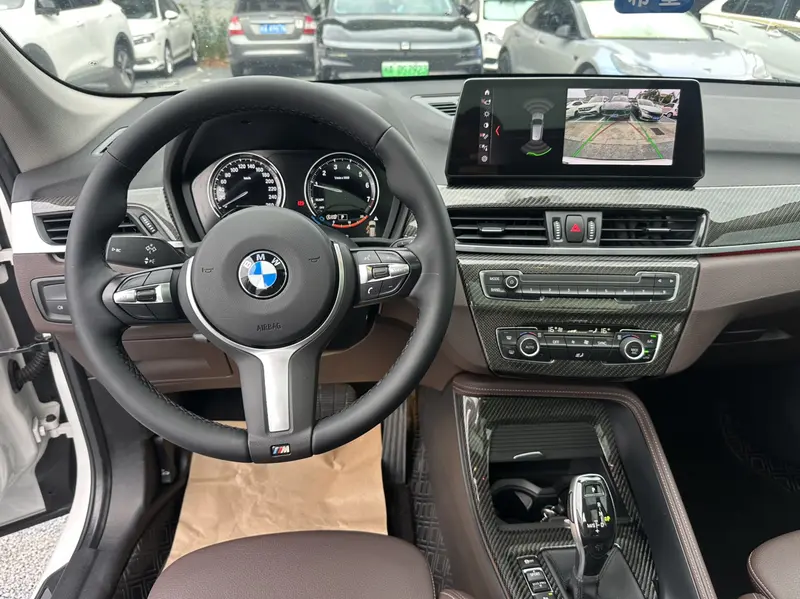 BMW X1 sDrive20Li премиум — фото 7
