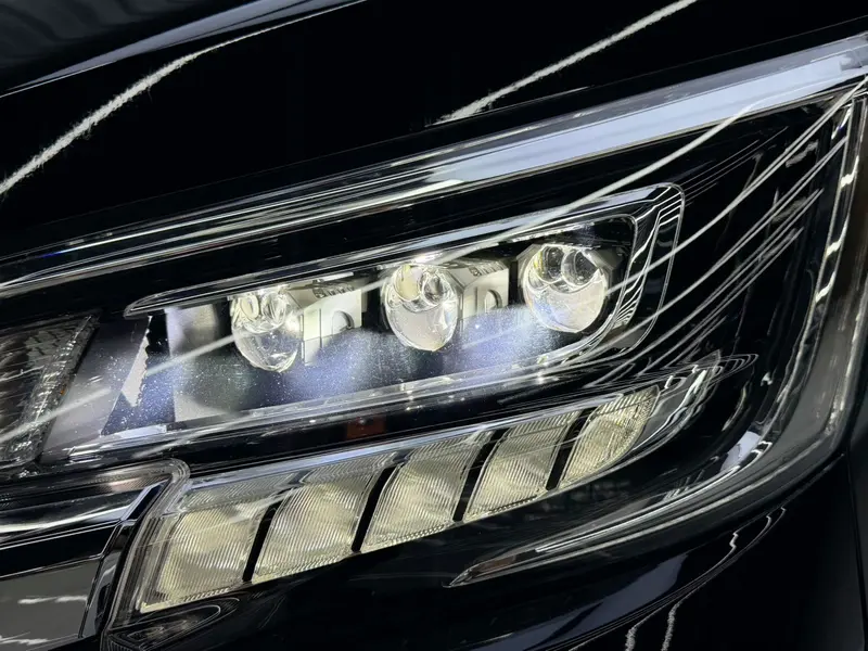 Toyota Granvia — фото 6