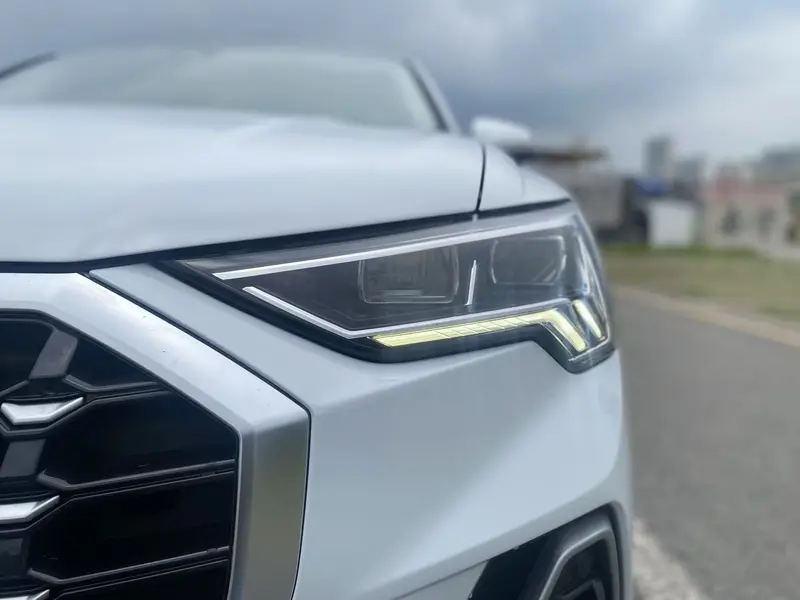 Audi Q 3 35 TFSI — фото 6