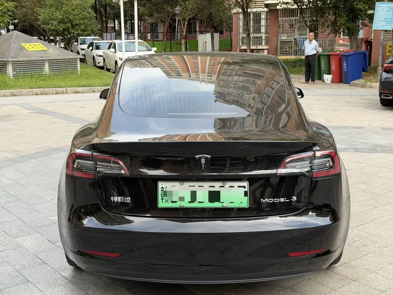 Tesla Model 3 — фото 6