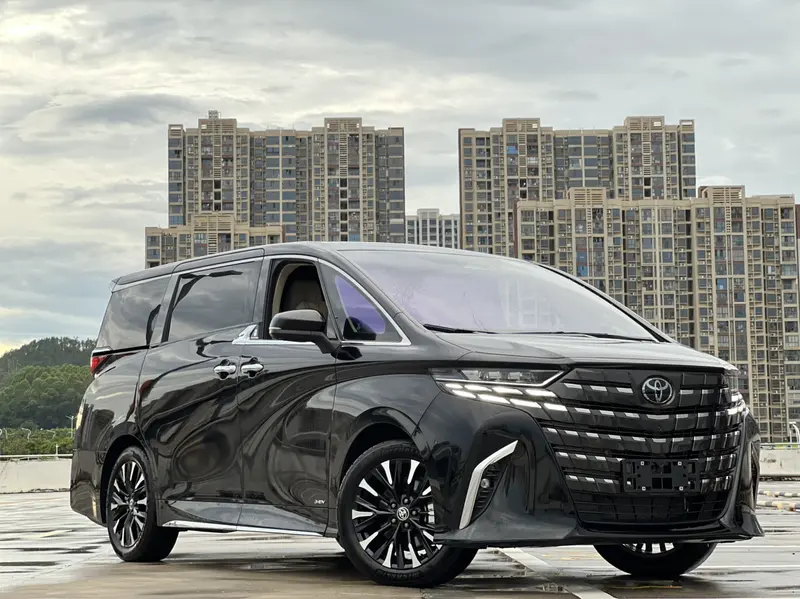 Toyota Alphard — фото 3