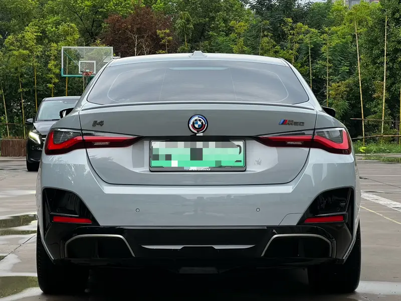 BMW i4 — фото 6