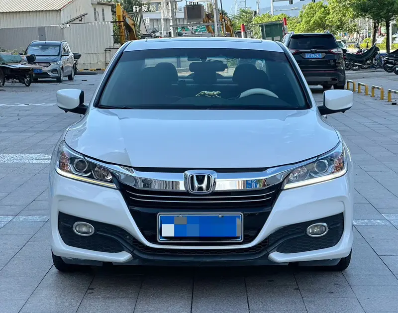 Honda Accord 2.0 L Elite — фото 2