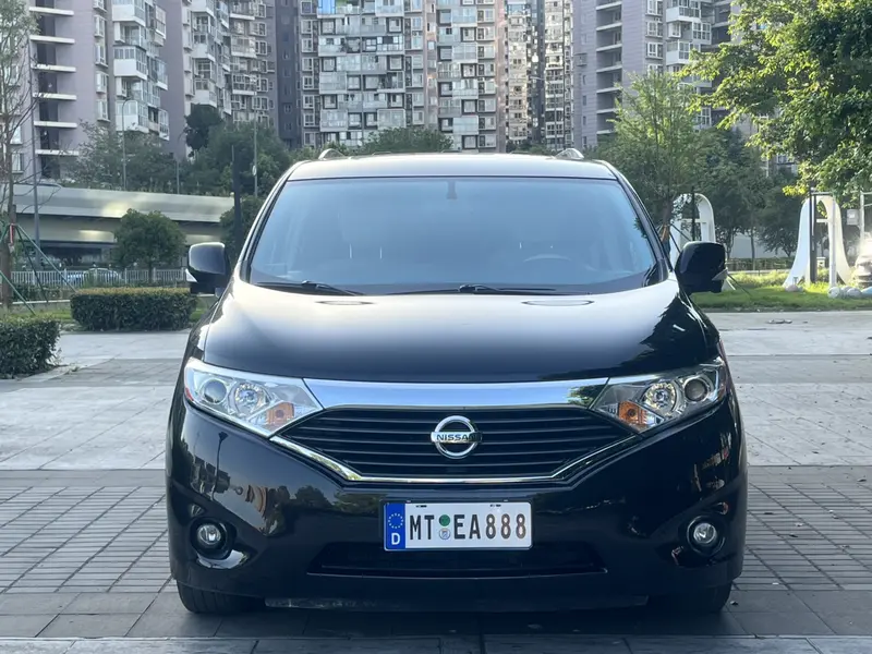 Nissan Quest 3.5L SL — фото 2