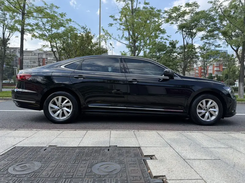 Volkswagen Passat — фото 8