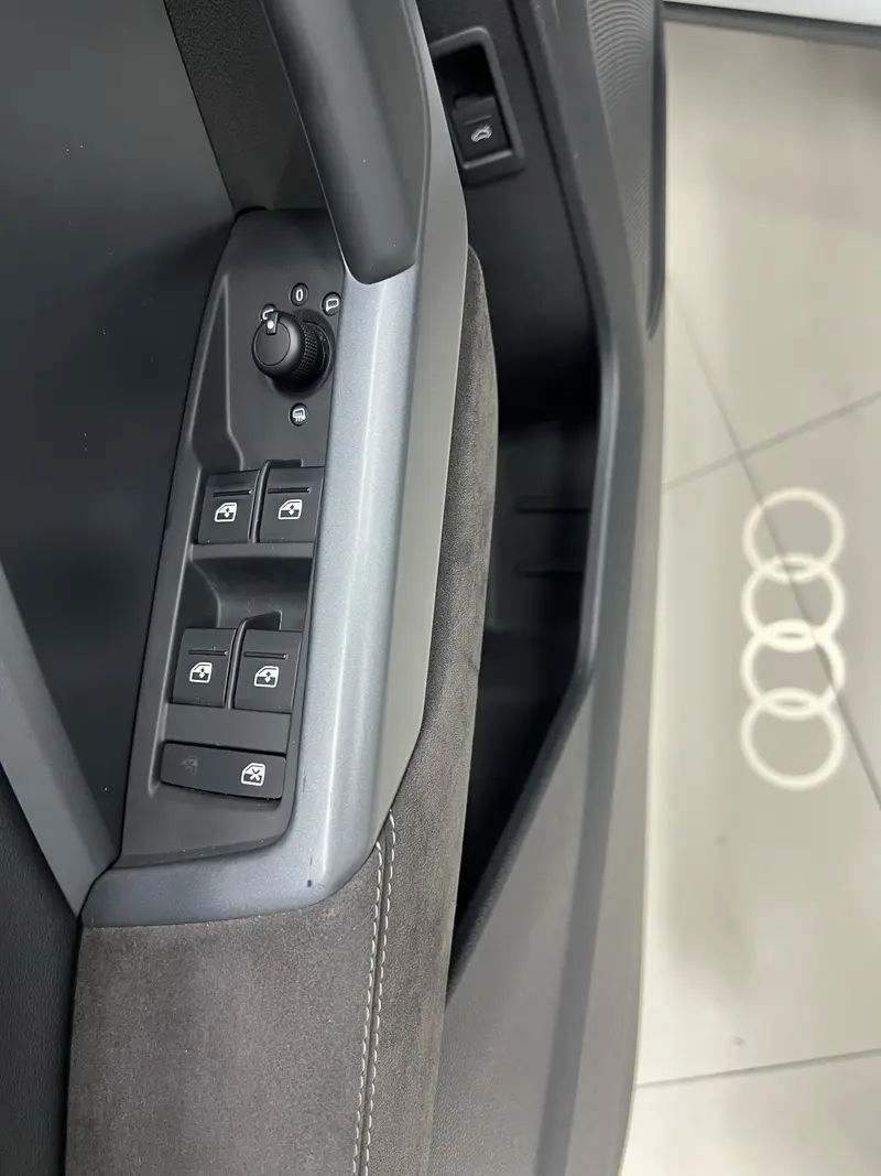 Audi Q3 Sportback — фото 12