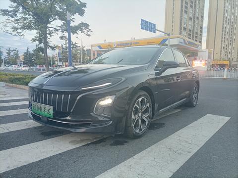 Hongqi E-QM5