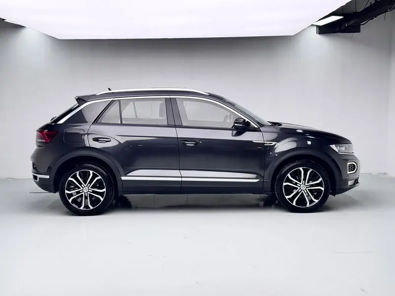 Volkswagen T-Roc — фото 8