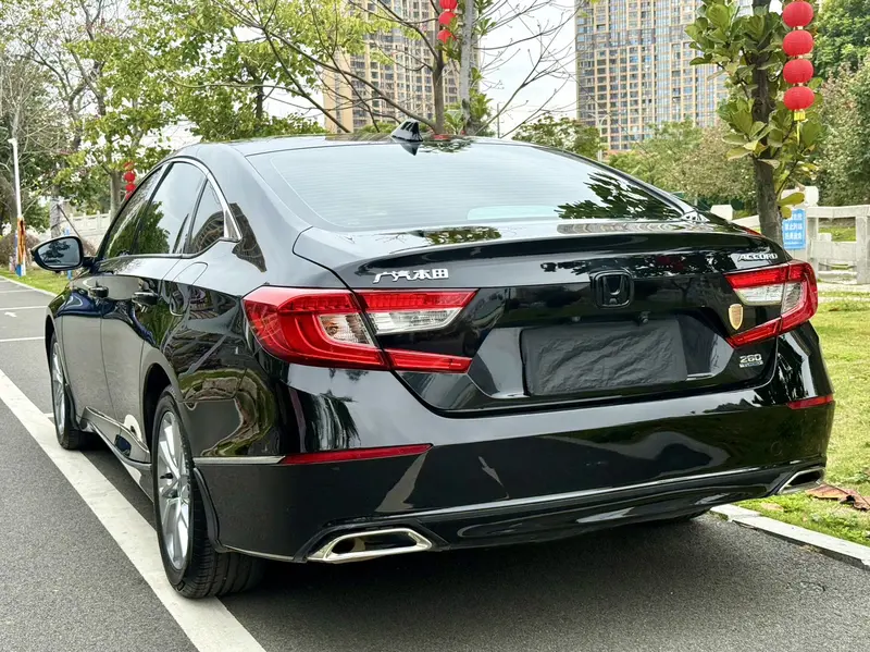 Honda Accord — фото 4