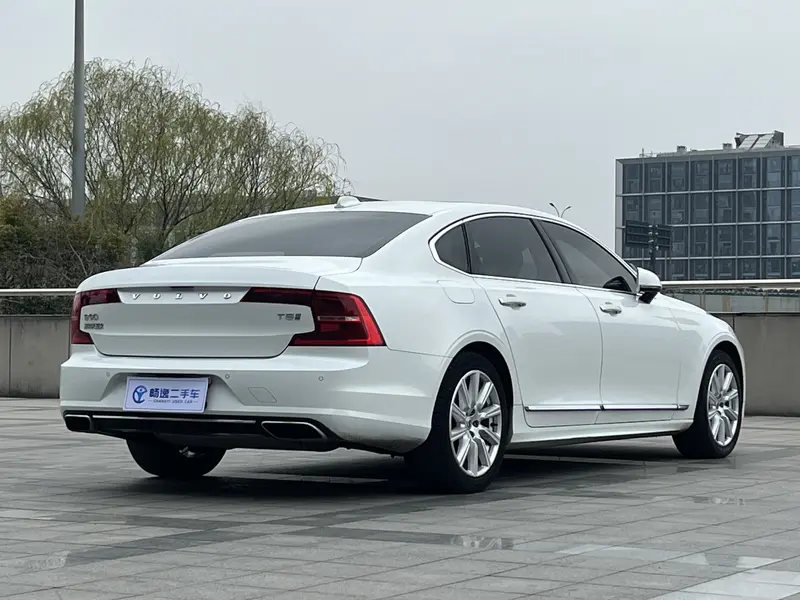 Volvo S90 — фото 7
