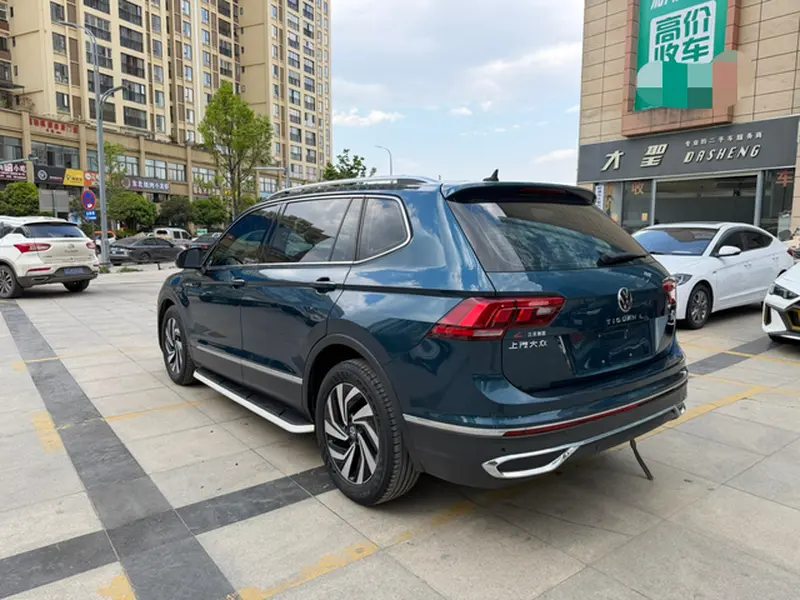 Volkswagen Tiguan L — фото 4