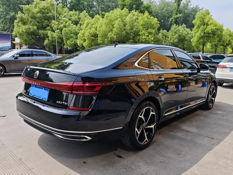 Volkswagen Passat — фото 6