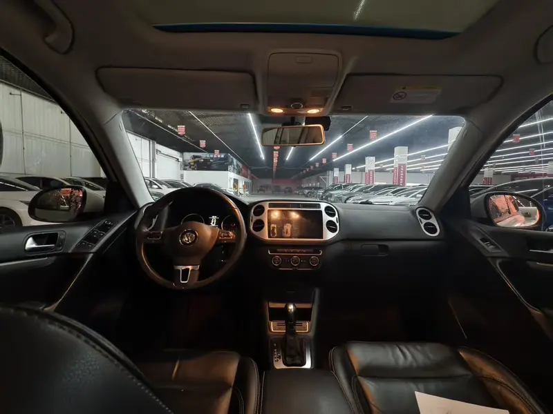 Volkswagen Tiguan — фото 7