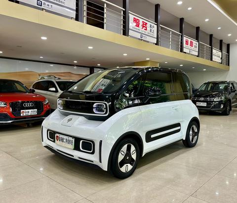 Baojun E300