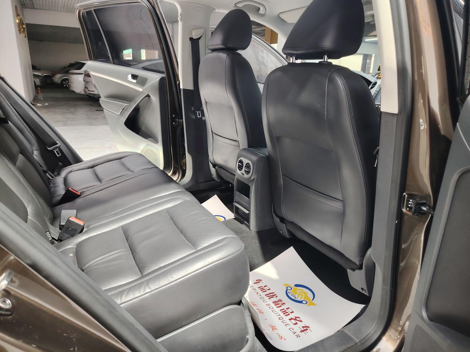Volkswagen Tiguan 2015 1.8TSI AT Comfort