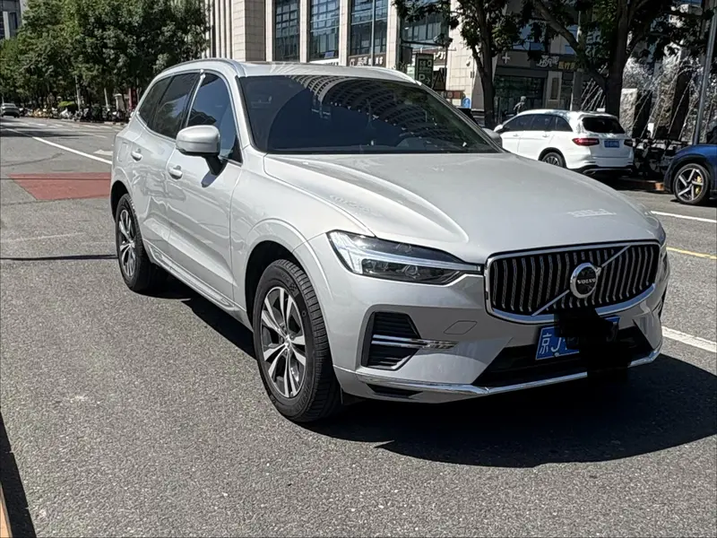 Volvo XC60 — фото 2