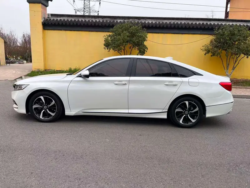 Honda Accord — фото 4
