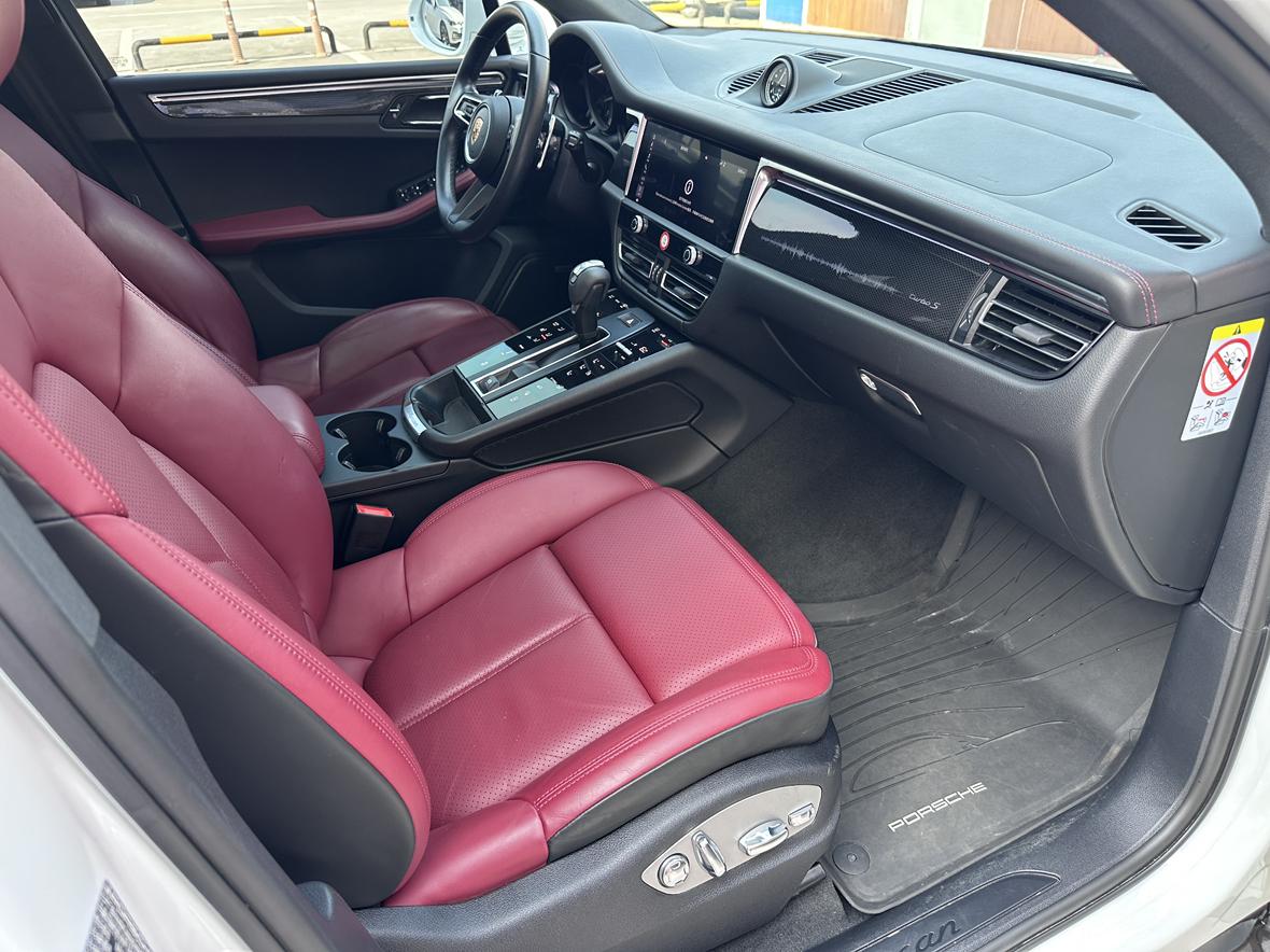 Porsche Macan: фотография 13 из 15