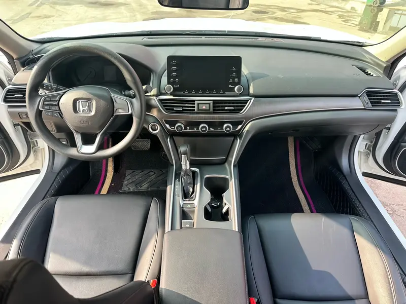 Honda Accord — фото 7