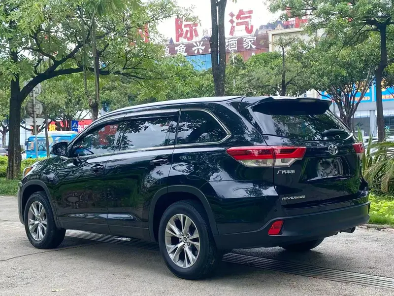 Toyota Highlander — фото 5