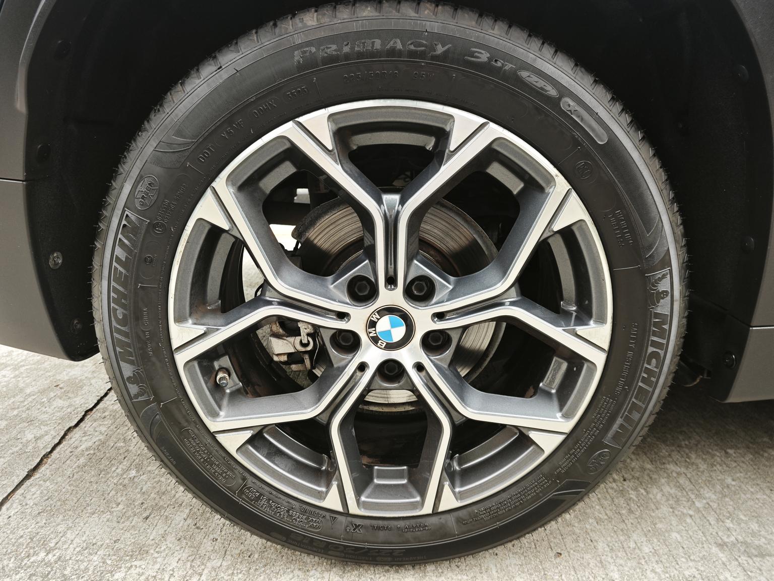 BMW X1: фотография 9 из 15