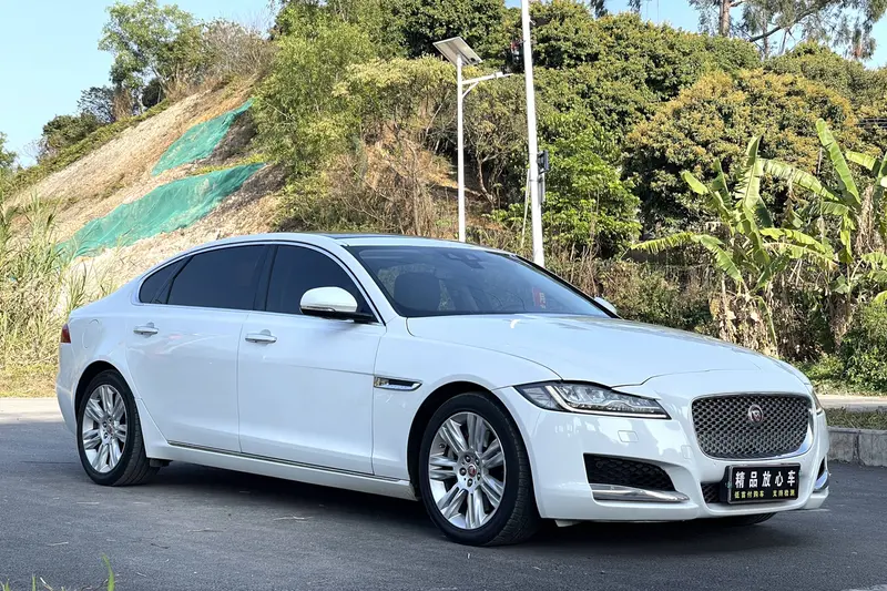 Jaguar XFL — фото 3