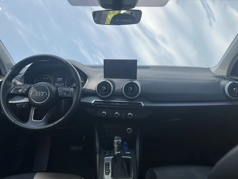 Audi Q2L 35 TFSI — фото 7