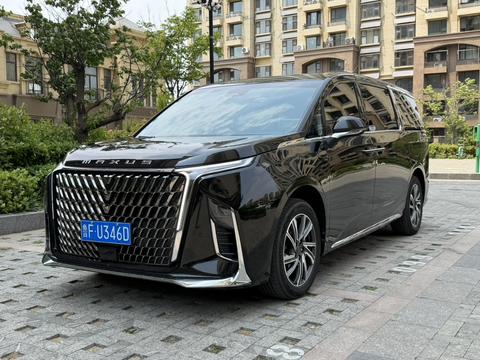 MAXUS G90