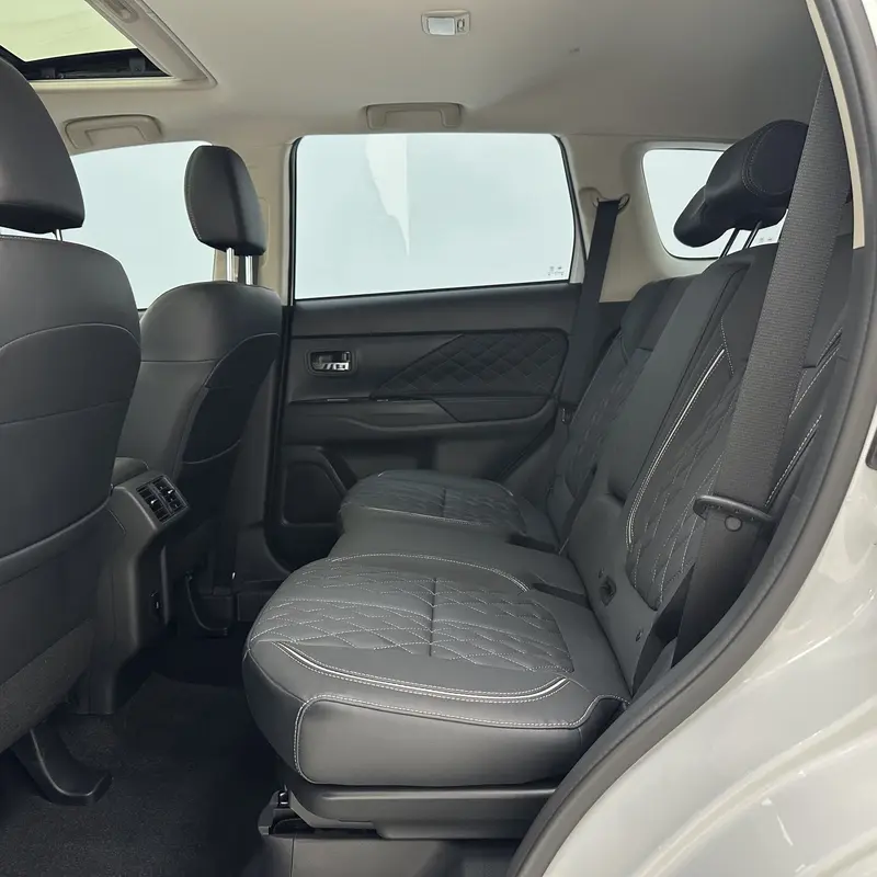 Mitsubishi Outlander — фото 13